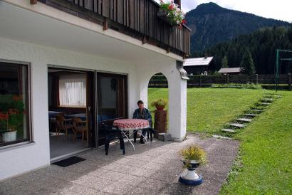 Bild von der Terrasse vom Gästehaus Mariandl mit dem Schattenberg im Hintergrund
